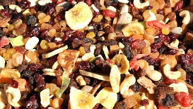 healthy fats like nuts